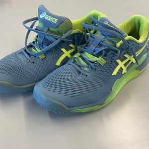 ASICS Tennis shoes size US9